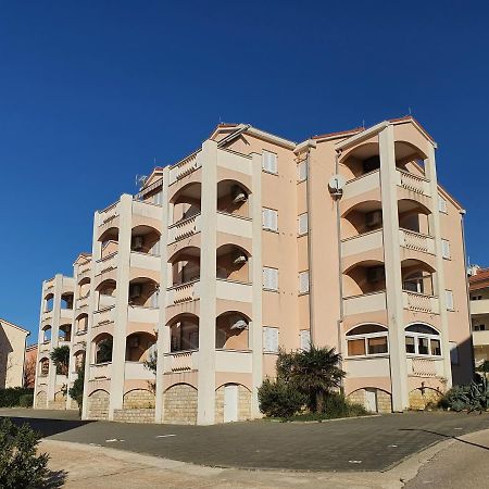 Apartments Coral Novalja Dış mekan fotoğraf